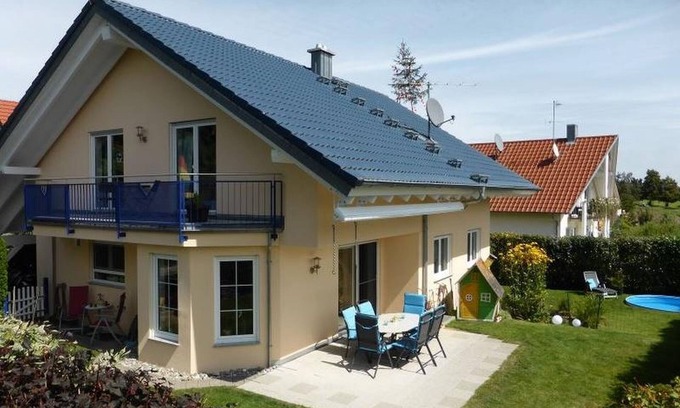 Gaienhofen Apartamento | Apartamento 'Bruttel' con piscina privada, terraza compartida y Wi-Fi
