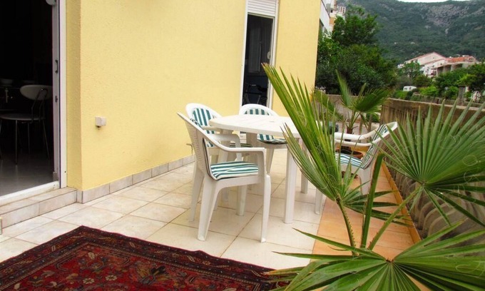 Maini Apartamento | Apartamento de vacaciones Budva para 1 - 4 personas con 3 dormitorios - Apartamento en casa unifamil