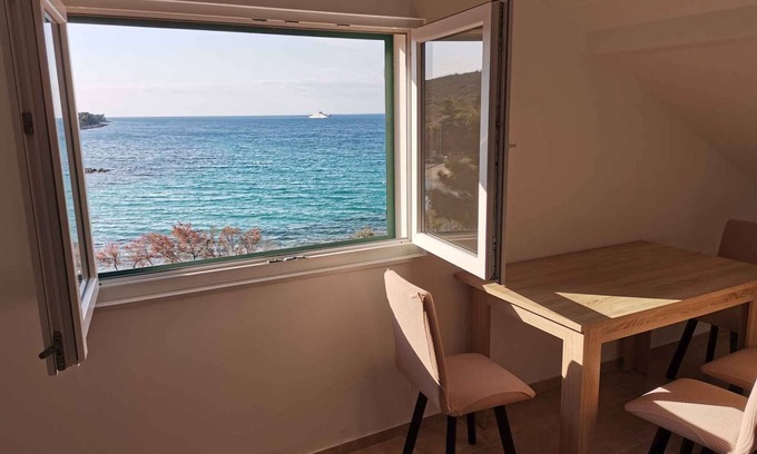 Susica Apartamento | Apartamento vacacional junto al mar con una gran terraza