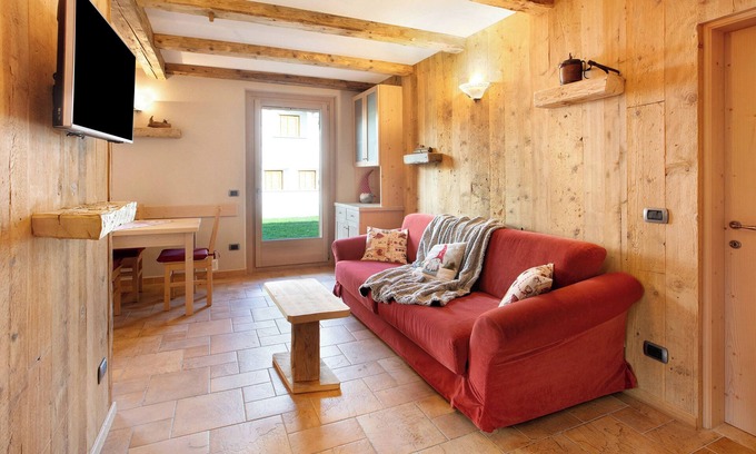 Valdisotto Apartamento | Apartamento vacacional "Casa Clus Bormio 1" con vistas a la montaña, jardín privado y Wi-Fi