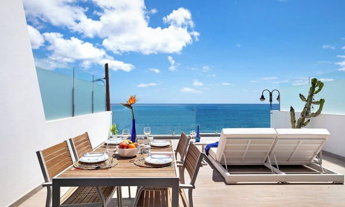 Arrieta Apartamento | Apartamento vacacional "Callao Beach 6" con vistas al mar, terraza y Wi-Fi