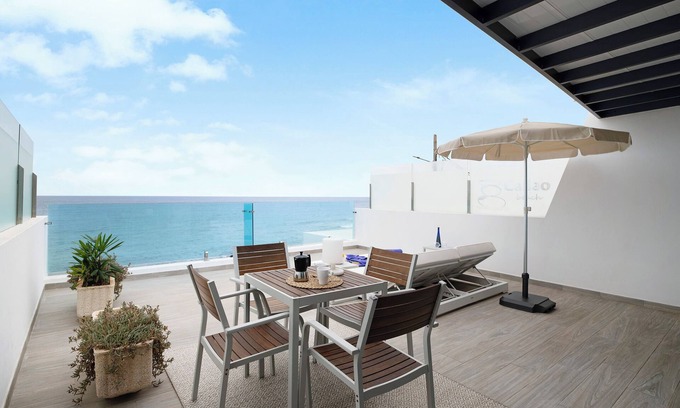 Arrieta Apartamento | Apartamento vacacional "Callao Beach 8" con vistas al mar, terraza y Wi-Fi