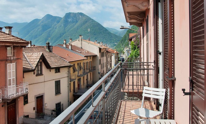 Colonno Apartamento | Apartamento vacacional Casa Mauro junto al lago con balcón