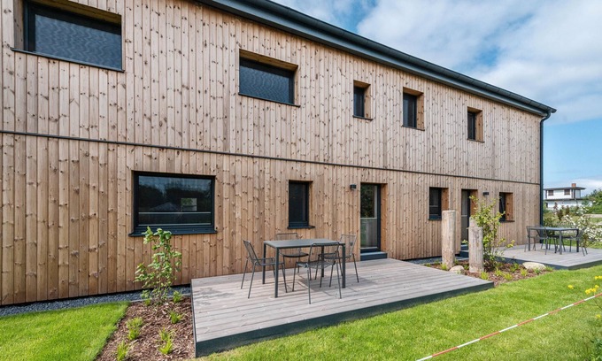 Dierhagen Ost Apartamento | Apartamento vacacional "Strandnahe Ferienwohnung 2" con terraza privada y Wi-Fi