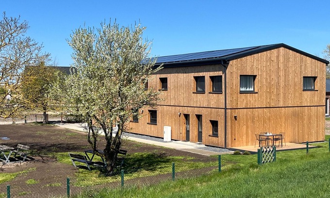 Dierhagen Ost Apartamento | Apartamento vacacional 'Strandnahe Ferienwohnung 3' con jardín y Wi-Fi