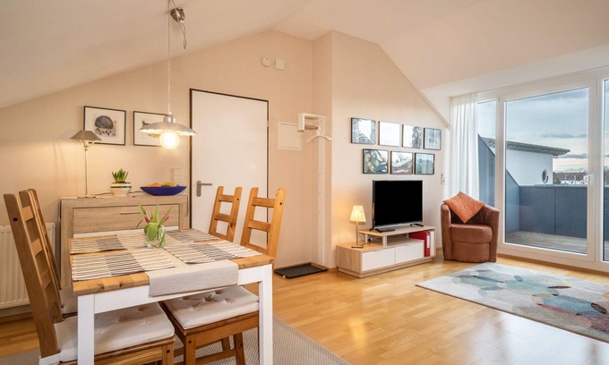 Meckenbeuren Apartamento | Apartamento vacacional "Schwippl" con balcón y Wi-Fi