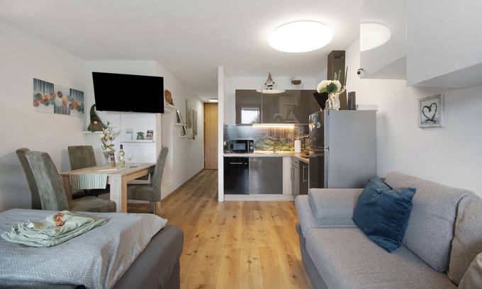 Sankt Englmar Apartamento | Apartamento vacacional 'Hella Wahnsinn' con piscina comunitaria, balcón y wifi