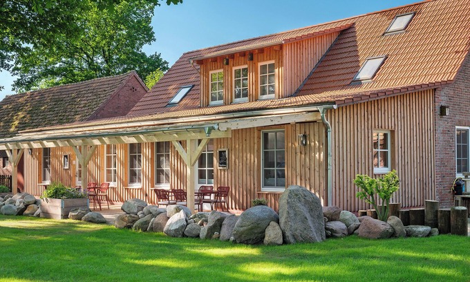 Strohen Apartamento | Apartamento vacacional "Eichengeflüster Kranichzimmer" con terraza cubierta en Ströhen