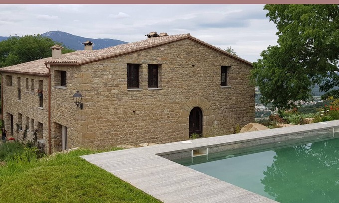 Sant Ferriol Villa | Casa Rural de lujo en plena montaña de Cataluña