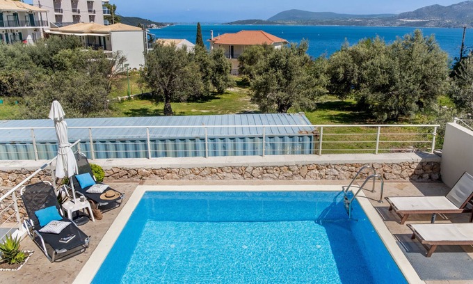 Nikiana Apartamento | Apartamento vacacional "Evagelia Luxury 2" con vistas al mar, piscina compartida y Wi-Fi