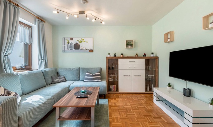Falkenstein Apartamento | Apartamento vacacional 'Fewo mit Kamin - Se admiten perros' con vistas a la montaña, terraza y Wi-Fi