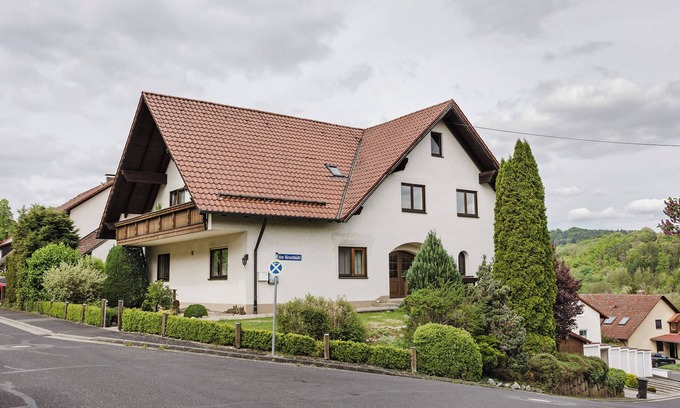 Weigendorf Apartamento | Apartamento vacacional 'Gerda' con vistas a la montaña, balcón y Wi-Fi