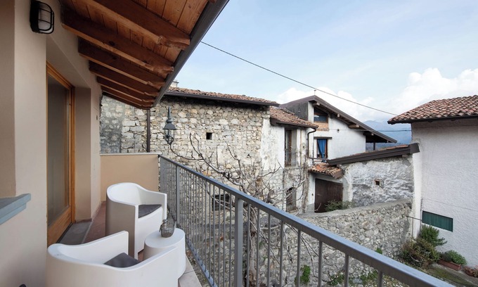 Esmate Apartamento | Apartamento vacacional "Gelsomino" con balcón y Wi-Fi