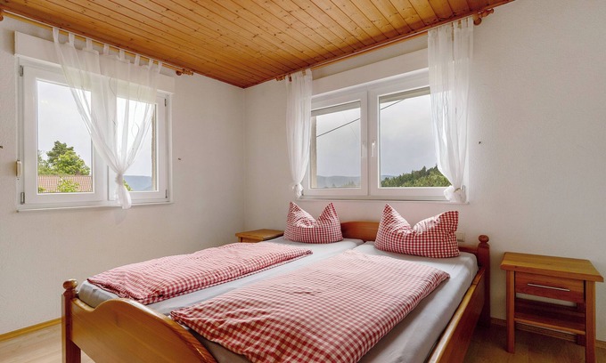 Kutt Apartamento | Apartamento vacacional "Grüner Ausblick" con vistas a la montaña, terraza privada y Wi-Fi