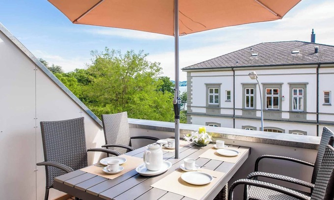 Radolfzell am Bodensee Apartamento | Apartamento vacacional "Haus Behr am See" con 2 balcones y vistas al lago