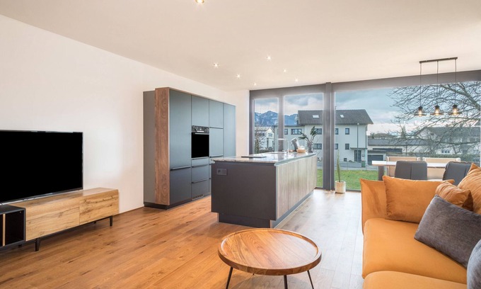 Dornbirn Apartamento | Apartamento vacacional "Haus Am Anger Dornbirn 2" con terraza compartida y Wi-Fi