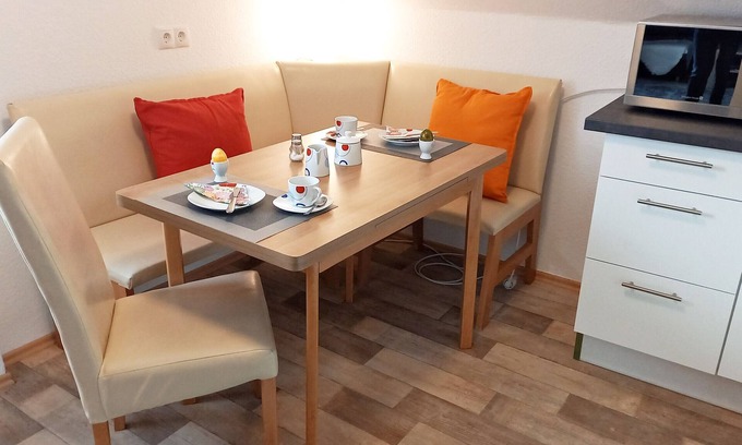 Metternich Apartamento | Apartamento vacacional 'Haus Uni Koblenz Wohnung 3' con terraza comunitaria y Wi-Fi
