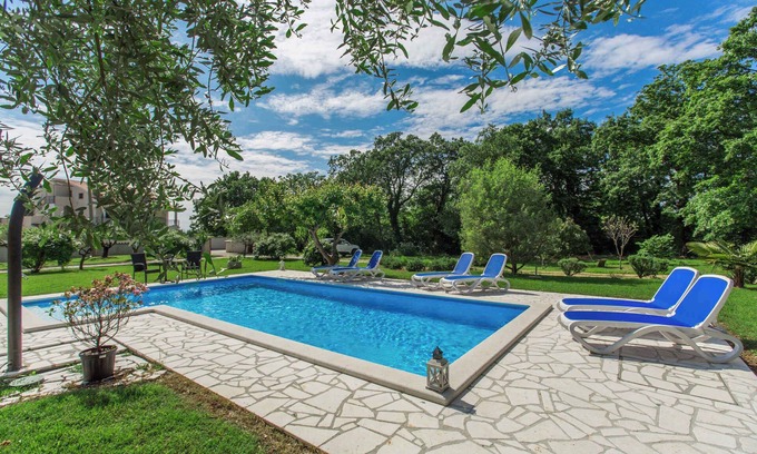 Susnjici Apartamento | Apartamento vacacional con piscina, perros bienvenidos