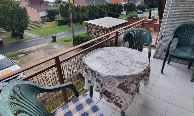 Zalakaros Apartamento | Apartamento vacacional en el centro, a sólo 500 metros del spa
