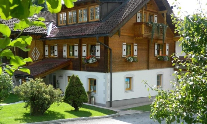 Russbach am Pass Gschuett Casa | Apartamento de vacaciones en Reiters-Ferienhaus