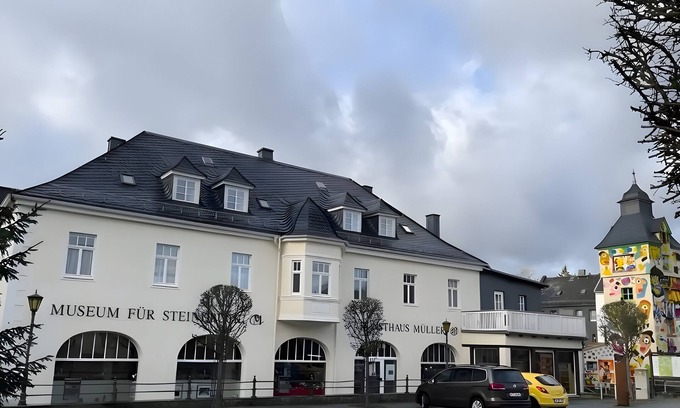Wurzbach Apartamento | Apartamento vacacional en el antiguo señorío 'Bergblick' con jardín y Wi-Fi