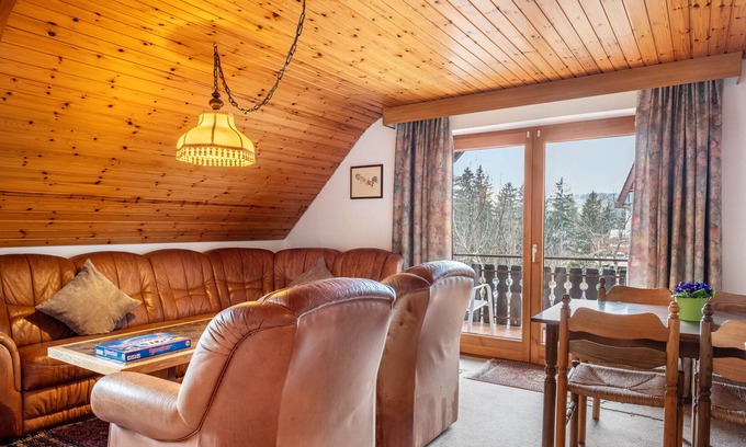 Saig Apartamento | Apartamento vacacional 'Irmgard' con vistas a la montaña, balcón y Wi-Fi