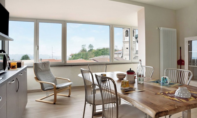 Niella Belbo Apartamento | Apartamento vacacional "Nigella Langhe Home" con vistas a la montaña, balcón y Wi-Fi