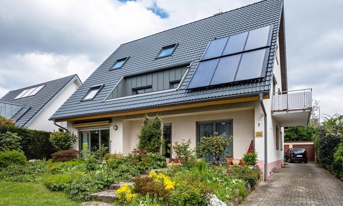 Kirchzarten Apartamento | Apartamento vacacional Kühn con vistas a la montaña y Wi-Fi