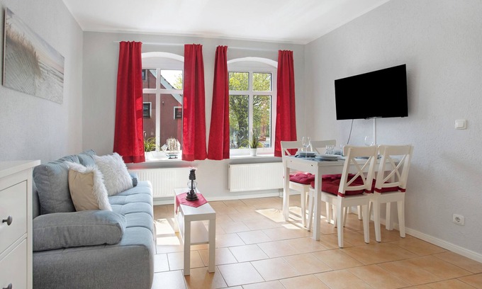 Schaprode Apartamento | Apartamento vacacional 'Kapitänsferienhaus Admiralität' con terraza compartida y Wi-Fi