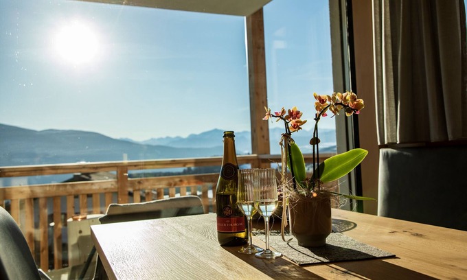 Terento Apartamento | Apartamento vacacional "Kieserhof Wald" con vistas a la montaña, terraza privada y Wi-Fi