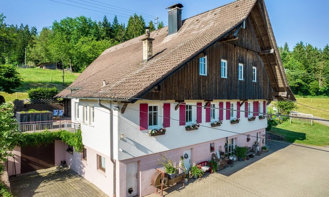 Wolfach - Saint Roman Apartamento | Apartamento vacacional "Klausenhansenhof" con terraza compartida y Wi-Fi