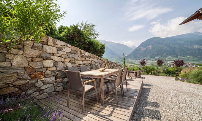 Laces Apartamento | Apartamento vacacional "Langstein Lavendel" con vistas a la montaña, balcón y Wi-Fi