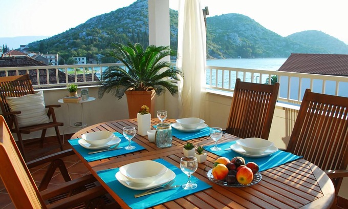 Ploce Apartamento | Holiday apartment Luna