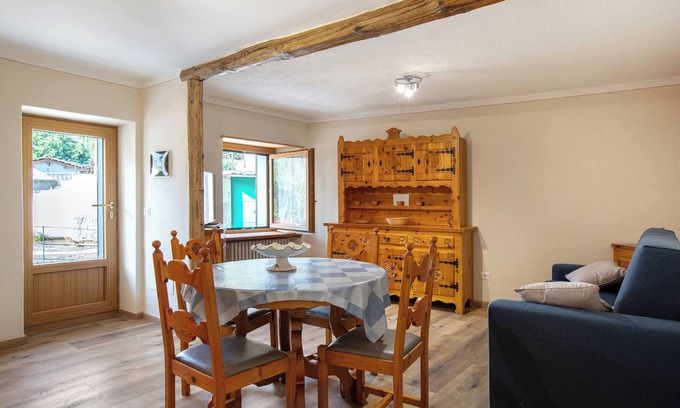 Saint Maurice Apartamento | Apartamento vacacional "Maison Marcel Sarre" con vistas a la montaña y balcón