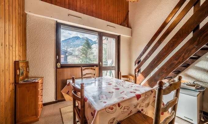Abondance Apartamento | Apartamento vacacional "Majestic Richebourg" con vistas a la montaña y balcón