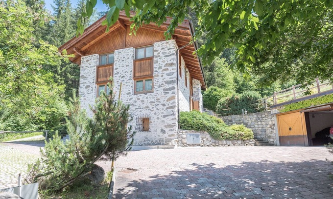 Mezzana Apartamento | Apartamento vacacional "Maso Noce" vistas a la montaña y cerca de los remontes teleféricos