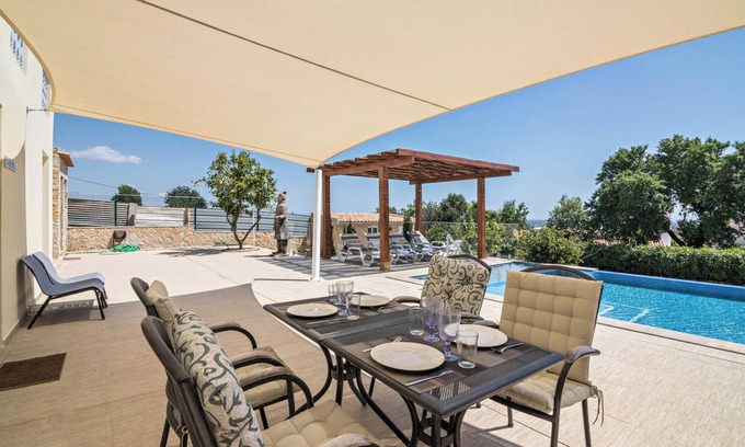 Cerro do Mocho Apartamento | Apartamento Mel de Flor con vistas al mar, piscina compartida, jardín compartido y Wi-Fi