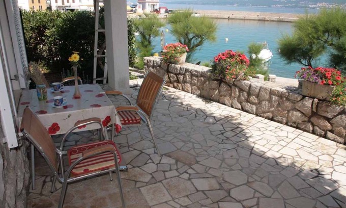 Silo Apartamento | Apartamento vacacional con terraza de 40 m² y a 100 m del Adriático