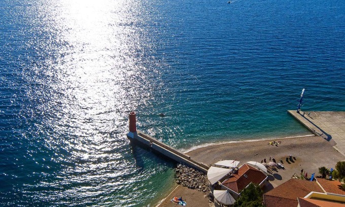 Cres Apartamento | Apartamento vacacional con vista al mar y barbacoa