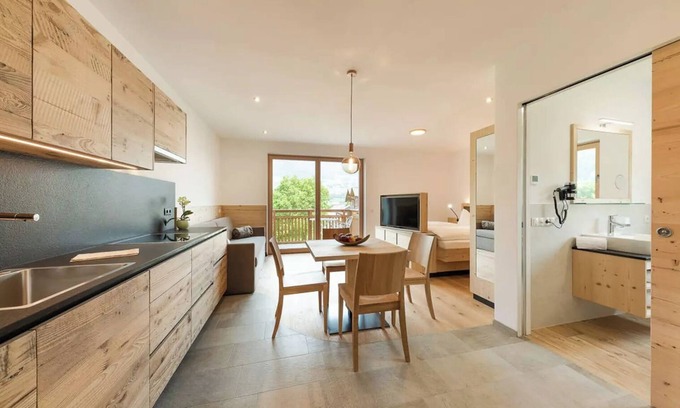Gudon Apartamento | Apartamento vacacional 'Natur Suite Edelweisshof Ferdi' con vistas a la montaña, jardín y Wi-Fi