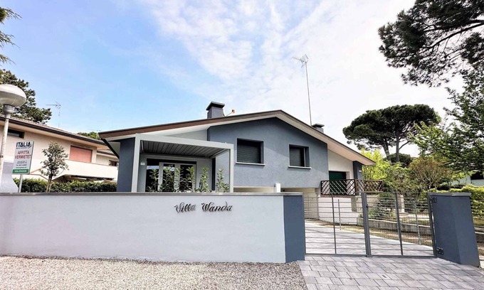 Bibione Lido dei Pini Apartamento | Apartamento vacacional cerca del mar con jardín privado
