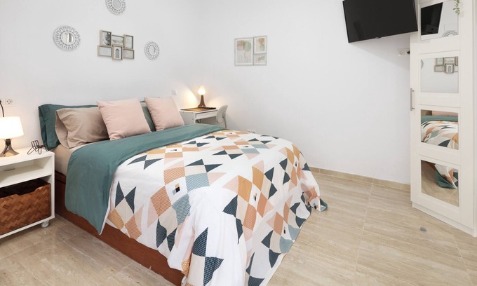 Playas del Palo Apartamento | Apartamento vacacional "Ocean Pearl B" con vistas al mar, terraza compartida y Wi-Fi