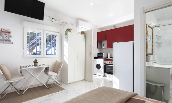 Playas del Palo Apartamento | Apartamento vacacional "Ocean Pearl A" con vistas al mar, terraza compartida y Wi-Fi