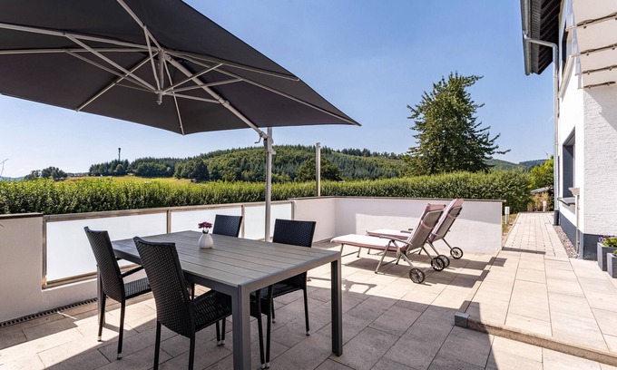 Balve Apartamento | Apartamento 'Panoramanest' con terraza privada, jardín privado y Wi-Fi