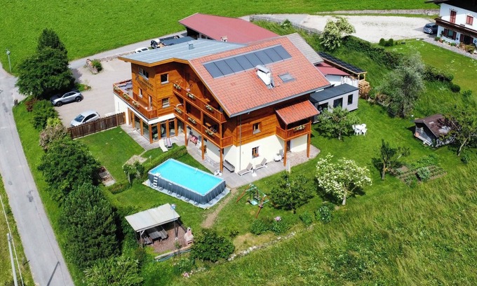 Castelrotto Apartamento | Apartamento 'Residence Zirmer Wohnung Wasser' con vistas a la montaña, jardín compartido y Wi-Fi
