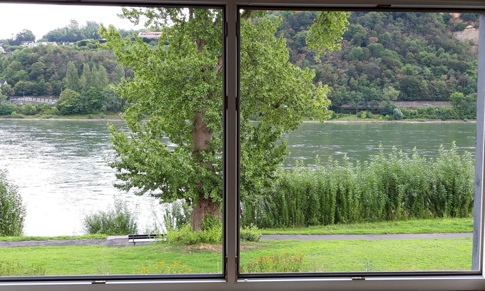 Neuendorf Apartamento | Apartamento 'Rheinblick Wohnung 3' con terraza compartida y Wi-Fi