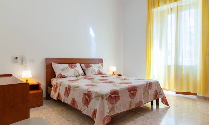 Grottaglie Apartamento | Apartamento vacacional "Rosa Dei Venti Grottaglie" con 3 balcones y Wi-Fi