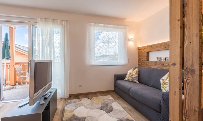 Fie allo Sciliar Apartamento | Apartamento vacacional "Roderer" con vistas a la montaña, Wi-Fi, balcones y terraza
