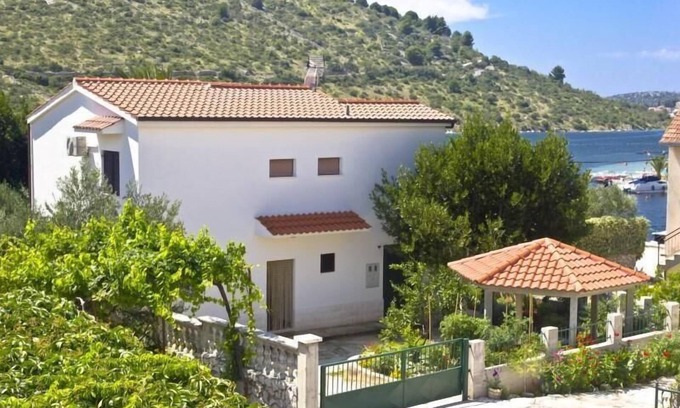 Podglavica Apartamento | Apartamento de vacaciones Rogoznica para 1 - 5 personas con 3 dormitorios - Casa adosada