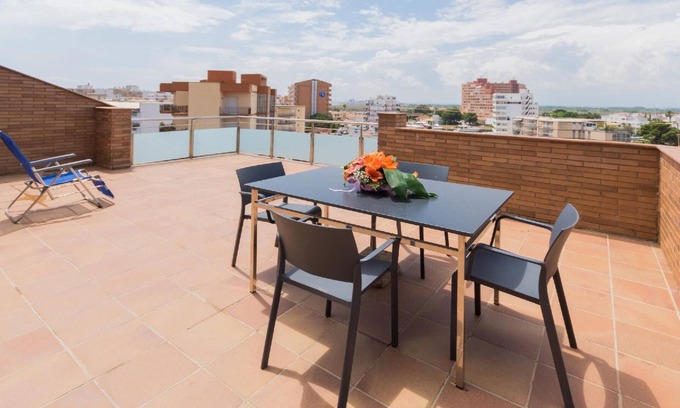 Santa Margarida Apartamento | Holiday apartment Roses for 1 - 4 persons with 1 bedroom - Holiday apartment